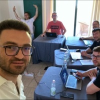 Stefano Fiorentino mit den Kursteilnehmern des Embedded Kurses